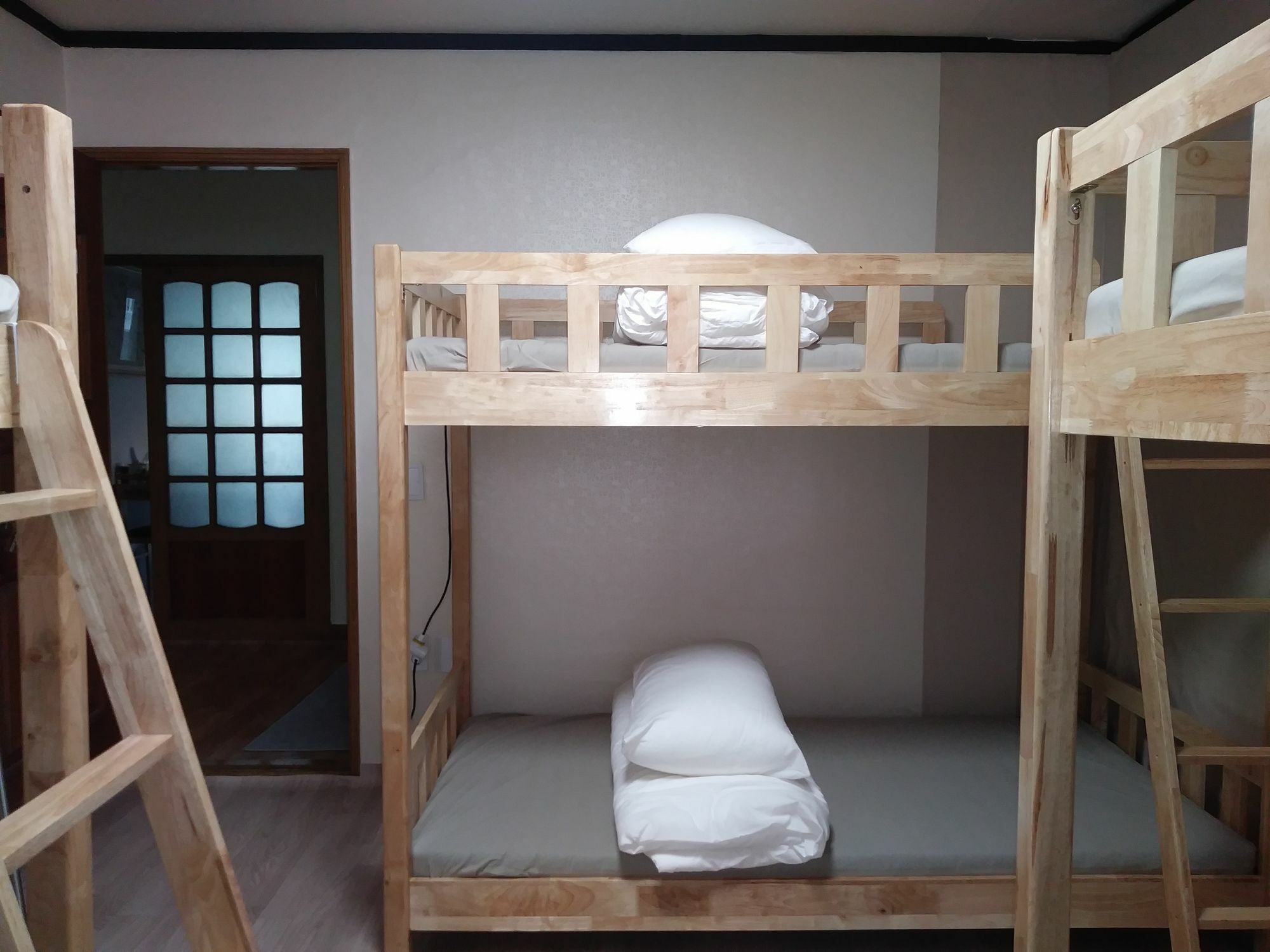 Busan Backpackers Exterior photo